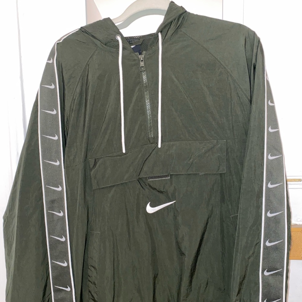 Nike unisex windbreaker